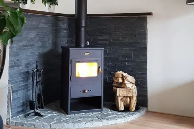 le-charme-authentique-du-poele-a-bois-transformez-votre-interieur-en-cocon-chaleureux